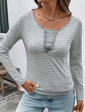 Casual fake two-piece small V-neck striped T-shirt