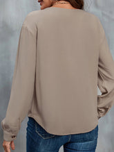 Simple colorblock v-neck long-sleeved shirt