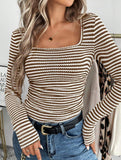 Square neck slim-fit knit long-sleeved shirt