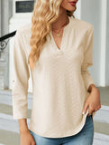V-neck three-quarter sleeve button loose T-shirt