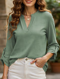 V-neck three-quarter sleeve button loose T-shirt
