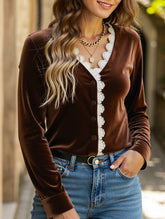 Retro V-neck lace-trimmed velvet shirt