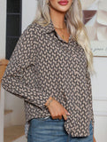 Fashionable geometric print shirt for women_CWTBLL02306