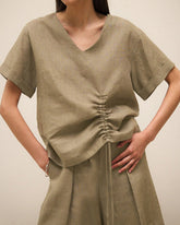 Linen V-Neck Slouchy Blouse ??Breathable & Relaxed Fit