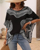 Casual Printed Bat Sleeve Top with V Neck and Loose Fit