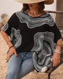Casual Printed Bat Sleeve Top with V Neck and Loose Fit
