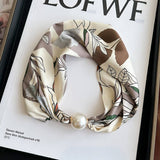 Pearl Magnetic Skinny Silk Neck Scarf_Cwasc03931
