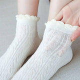 MESH RETRO TWIST RUFFLE ANKLE SOCKS FOR WOMENS_CWMS035