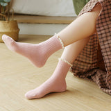 AUTUMN AND WINTER COLLEGE STYLE MID TUBE SOCKS_CWMS0980
