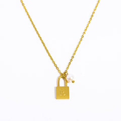 STAINLESS STEEL LETTER PEARL LOCK PENDANT NECKLACE_CWMM5298
