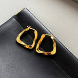 Silver Metal Pleated Hoop Earrings_Cwaje06285