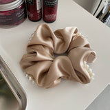 PEARL SILK BIG HAIR SCRUNCHIES_CWAHA0440