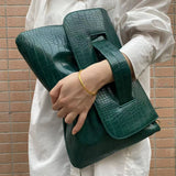 FASHIONABLE AND VERSATILE BLACK HAND BAGS_CWAB2603