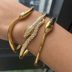 18K GOLD HAMMERED SNAKE CUFF STAINLESS STEEL_CWAJE4753