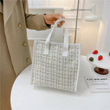 FASHION RETRO PORTABLE HAND HELD COSMETIC BAG_CWAB4444