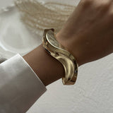 DESIGN IRREGULAR FASHION ALLOY SMOOTH BRACELET_CWMM3117