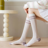 LIGHTWEIGHT CONTRAST STRIPED SOCKS_CWMS0652