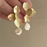 PETAL FLOWER PEARL FASHION EARRINGS_CWAJE2055