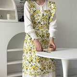 HANDMADE FLORAL ROSES AND RUFFLED APRON_CWMM5797