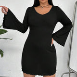 ELEGANT V NECK FITTED BODYCON BELL SLEEVE DRESS_CWDMD6068