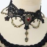 HALLOWEEN RETRO LOVE CRYSTAL LACE SHORT NECKLACE_CWMM0165
