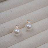 DELICATE AND SWEET PEARL NECKLACE AND EARRINGS SET_CWAJE1679