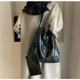 Retro Large-Capacity Commuter Armpit Bag_Cwab1581