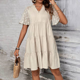 V-Neck And A Large Hem Loose And Casual Dress
