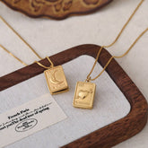 FASHION MOON LOVE PHOTO ALBUM NECKLACE_CWMM5673