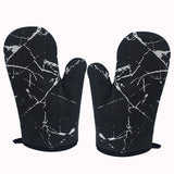 A PAIR OF HEAT RESISTANT BAKING GLOVES_CWMM1452