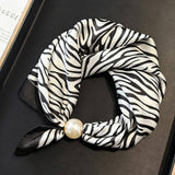 Ivory Pearl Magnetic Skinny Neck Scarf_Cwasc03933