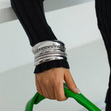 FASHIONABLE CURVED SMOOTH TWIST BRACELET_CWMM3084