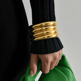 FASHIONABLE CURVED SMOOTH TWIST BRACELET_CWMM3084