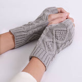 Diamond New Knitted Half Finger Gloves_Cwag0091