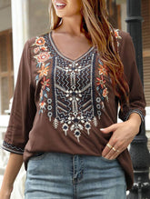 COTTON V-NECK PLUS-SIZE EMBROIDERED BLOUSE_CWTBLL0820