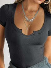 Solid-Color Threaded Knitted Short-Sleeved Top