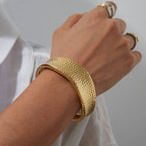 18K GOLD OPEN BANGLE LUXURY STAINLESS STEEL_CWAJE4668