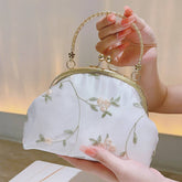 SMALL FRESH RETRO STYLE SHOULDER CLUTCH BAG_CWAB2526