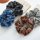 PAISLEY PRINT SCRUNCHIES_CWAHA0351