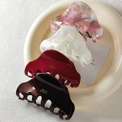 Half-Moon Acetate Hair Claw ? Chic Clip_Cwaha07245
