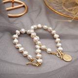 ELEGANT AND COOL PEARL BRACELET_CWAJE1674