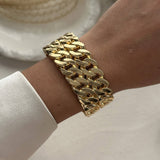 IRREGULAR METAL SMOOTH SPRING WIDE BRACELET_CWMM3110