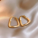 THREADED U SHAPED SIMPLE AND FASHIONABLE EARRINGS_CWAJE2455