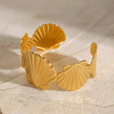 Vintage 18K Gold Large Shell Open Cuff Bracelet