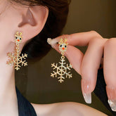 DIAMOND DEER HEAD SNOWFLAKE EARRINGS_CWAJE2408
