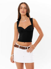 Solid Color Low-Neck Sleeveless Slim-Fit Vest