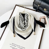 Magnetic Print Triangle Scarf For Spring Style_Cwasc02917