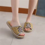 THICK COTTON SOFT SOLE PANDA SLIPPERS_CWSHF0203