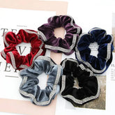 SOLID COLOR VELVET SCRUNCHIE_CWAHA0173