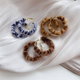 HONG KONG STYLE SHORT VELVET C HOOP EARRINGS_CWAJE2193